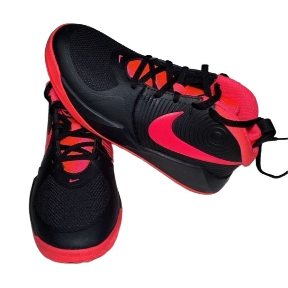 Nike Team Hustle D 9